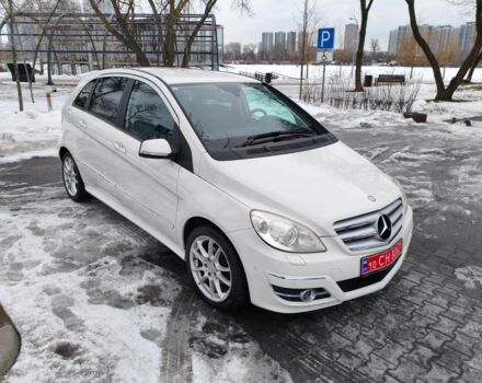 Белый Мерседес Б-класс, объемом двигателя 1.7 л и пробегом 138 тыс. км за 9300 $, фото 1 на Automoto.ua