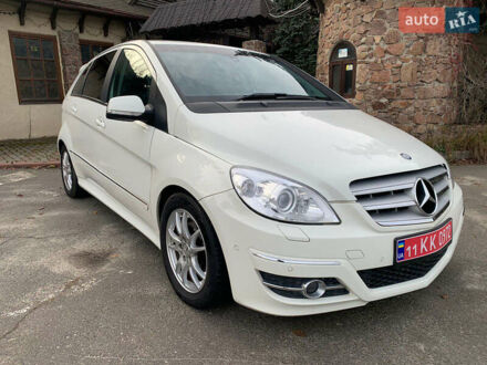 Білий Мерседес Б-клас, об'ємом двигуна 2 л та пробігом 85 тис. км за 9100 $, фото 1 на Automoto.ua