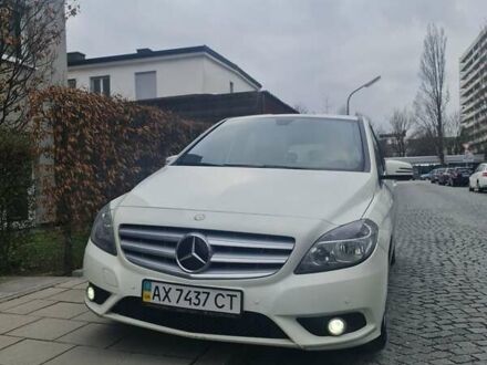 Білий Мерседес Б-клас, об'ємом двигуна 1.8 л та пробігом 134 тис. км за 12018 $, фото 1 на Automoto.ua