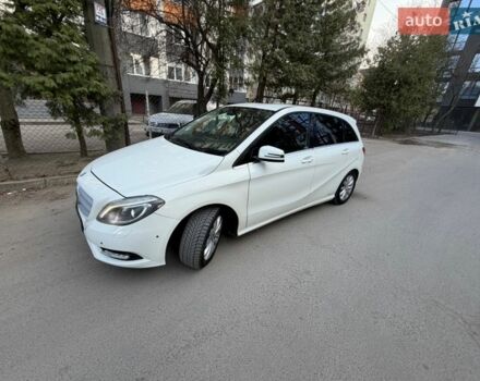 Белый Мерседес Б-класс, объемом двигателя 2 л и пробегом 258 тыс. км за 10850 $, фото 1 на Automoto.ua