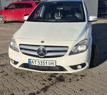 Білий Мерседес Б-клас, об'ємом двигуна 1.8 л та пробігом 249 тис. км за 10500 $, фото 1 на Automoto.ua