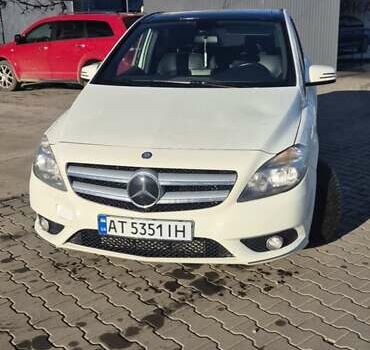 Белый Мерседес Б-класс, объемом двигателя 1.8 л и пробегом 249 тыс. км за 10500 $, фото 1 на Automoto.ua