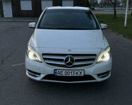 Белый Мерседес Б-класс, объемом двигателя 1.99 л и пробегом 207 тыс. км за 14000 $, фото 1 на Automoto.ua