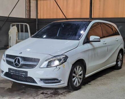 Білий Мерседес Б-клас, об'ємом двигуна 2 л та пробігом 84 тис. км за 3500 $, фото 1 на Automoto.ua