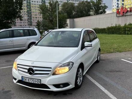 Мерседес Б-клас 2014 у Рокитне на Automoto.ua Білий Мерседес Б-клас, об'ємом двигуна 1.5 л та пробігом 220 тис. км за 8800 $, фото 1 на Automoto.ua