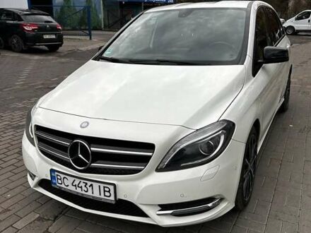 Белый Мерседес Б-класс, объемом двигателя 1.46 л и пробегом 146 тыс. км за 11600 $, фото 1 на Automoto.ua