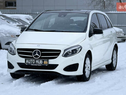 Белый Мерседес Б-класс, объемом двигателя 2.14 л и пробегом 236 тыс. км за 12600 $, фото 1 на Automoto.ua