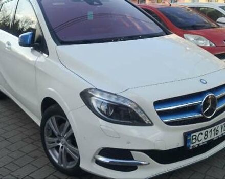 Белый Мерседес Б-класс, объемом двигателя 0 л и пробегом 90 тыс. км за 11200 $, фото 1 на Automoto.ua