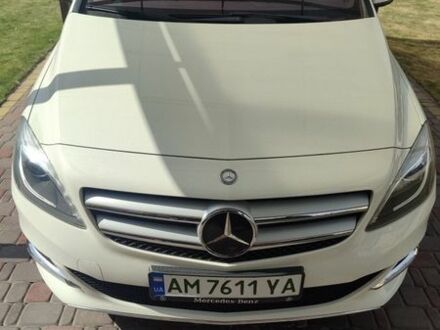 Білий Мерседес Б-клас, об'ємом двигуна 0 л та пробігом 100 тис. км за 9500 $, фото 1 на Automoto.ua