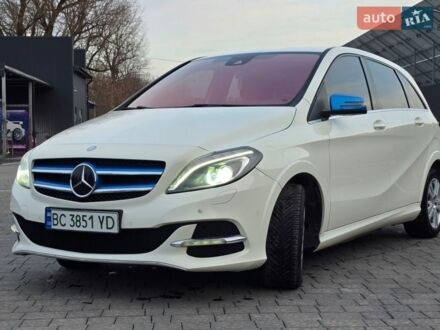 Білий Мерседес Б-клас, об'ємом двигуна 0 л та пробігом 115 тис. км за 9899 $, фото 1 на Automoto.ua