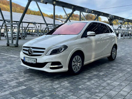 Мерседес Б-класс 2015 в Львове на Automoto.ua Белый Мерседес Б-класс, объемом двигателя 0 л и пробегом 83 тыс. км за 9800 $, фото 1 на Automoto.ua