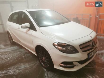 Білий Мерседес Б-клас, об'ємом двигуна 0 л та пробігом 140 тис. км за 9500 $, фото 1 на Automoto.ua