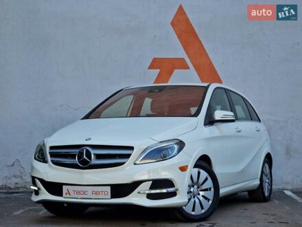 Мерседес Б-класс 2015 в Одессе на Automoto.ua Белый Мерседес Б-класс, объемом двигателя 0 л и пробегом 100 тыс. км за 12490 $, фото 1 на Automoto.ua