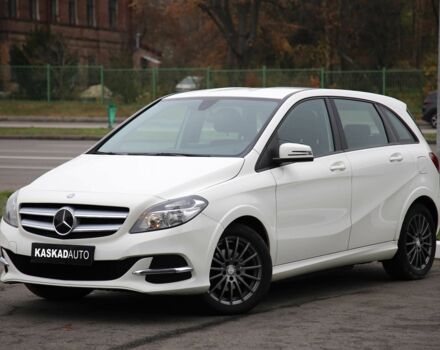 Белый Мерседес Б-класс, объемом двигателя 0 л и пробегом 158 тыс. км за 9500 $, фото 1 на Automoto.ua