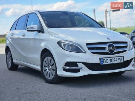 Білий Мерседес Б-клас, об'ємом двигуна 0 л та пробігом 175 тис. км за 12500 $, фото 1 на Automoto.ua