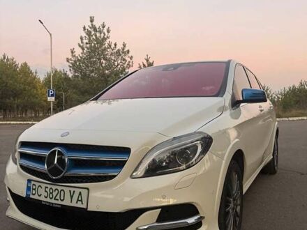 Білий Мерседес Б-клас, об'ємом двигуна 0 л та пробігом 146 тис. км за 11300 $, фото 1 на Automoto.ua