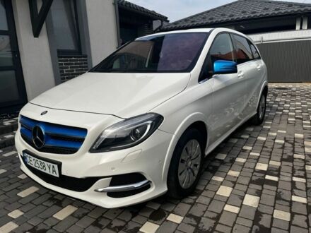 Белый Мерседес Б-класс, объемом двигателя 0 л и пробегом 132 тыс. км за 10500 $, фото 1 на Automoto.ua