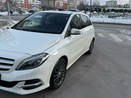 Білий Мерседес Б-клас, об'ємом двигуна 0 л та пробігом 117 тис. км за 10200 $, фото 1 на Automoto.ua