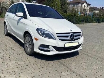 Білий Мерседес Б-клас, об'ємом двигуна 0 л та пробігом 82 тис. км за 10500 $, фото 1 на Automoto.ua