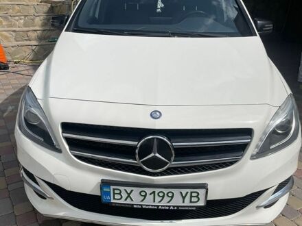 Білий Мерседес Б-клас, об'ємом двигуна 0 л та пробігом 117 тис. км за 10900 $, фото 1 на Automoto.ua