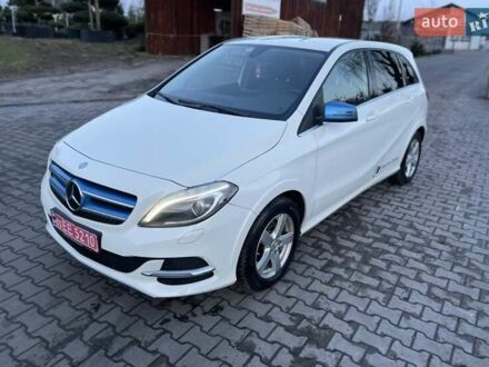 Мерседес Б-класс 2016 в Луцке на Automoto.ua Белый Мерседес Б-класс, объемом двигателя 0 л и пробегом 91 тыс. км за 12999 $, фото 1 на Automoto.ua