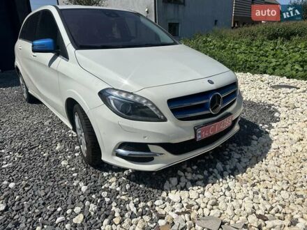 Білий Мерседес Б-клас, об'ємом двигуна 0 л та пробігом 102 тис. км за 9898 $, фото 1 на Automoto.ua