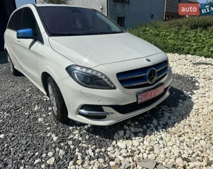 Білий Мерседес Б-клас, об'ємом двигуна 0 л та пробігом 102 тис. км за 9898 $, фото 1 на Automoto.ua