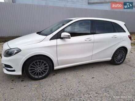 Білий Мерседес Б-клас, об'ємом двигуна 0 л та пробігом 120 тис. км за 12500 $, фото 1 на Automoto.ua