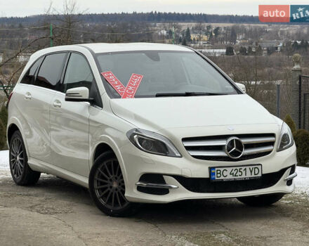 Белый Мерседес Б-класс, объемом двигателя 0 л и пробегом 118 тыс. км за 10550 $, фото 1 на Automoto.ua