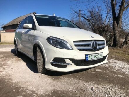 Белый Мерседес Б-класс, объемом двигателя 0 л и пробегом 69 тыс. км за 13200 $, фото 1 на Automoto.ua