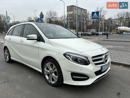 Белый Мерседес Б-класс, объемом двигателя 1.99 л и пробегом 60 тыс. км за 17200 $, фото 1 на Automoto.ua