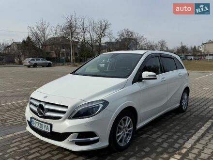 Білий Мерседес Б-клас, об'ємом двигуна 0 л та пробігом 131 тис. км за 14900 $, фото 1 на Automoto.ua