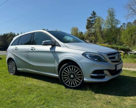 Білий Мерседес Б-клас, об'ємом двигуна 0 л та пробігом 70 тис. км за 9400 $, фото 1 на Automoto.ua