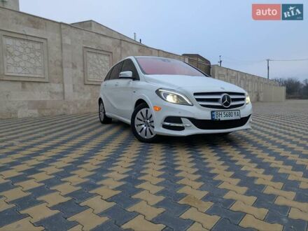 Білий Мерседес Б-клас, об'ємом двигуна 0 л та пробігом 82 тис. км за 12800 $, фото 1 на Automoto.ua