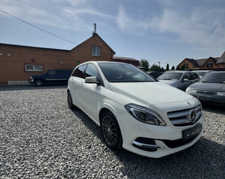 Белый Мерседес Б-класс, объемом двигателя 0 л и пробегом 117 тыс. км за 14500 $, фото 1 на Automoto.ua