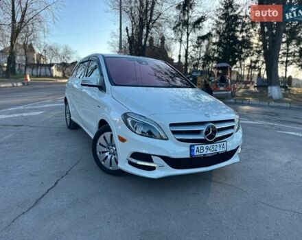 Белый Мерседес Б-класс, объемом двигателя 0 л и пробегом 40 тыс. км за 13599 $, фото 1 на Automoto.ua