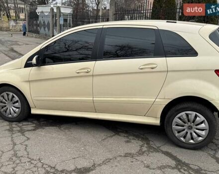 Бежевий Мерседес Б-клас, об'ємом двигуна 1.7 л та пробігом 270 тис. км за 6800 $, фото 4 на Automoto.ua