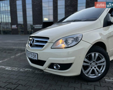 Бежевий Мерседес Б-клас, об'ємом двигуна 1.99 л та пробігом 288 тис. км за 7500 $, фото 2 на Automoto.ua