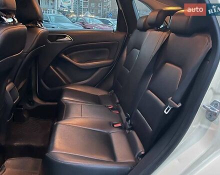 Бежевый Мерседес Б-класс, объемом двигателя 1.46 л и пробегом 318 тыс. км за 10790 $, фото 9 на Automoto.ua