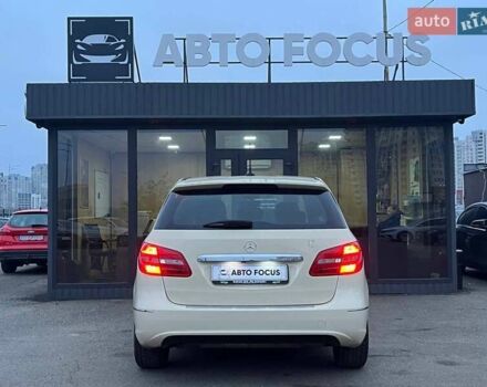 Бежевый Мерседес Б-класс, объемом двигателя 1.46 л и пробегом 318 тыс. км за 10790 $, фото 5 на Automoto.ua