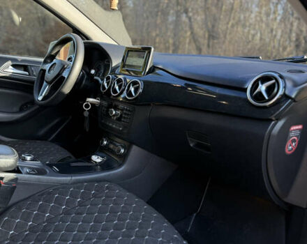 Бежевий Мерседес Б-клас, об'ємом двигуна 1.5 л та пробігом 318 тис. км за 10500 $, фото 13 на Automoto.ua