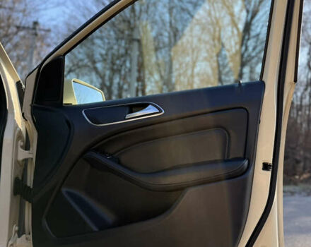 Бежевий Мерседес Б-клас, об'ємом двигуна 1.5 л та пробігом 318 тис. км за 10500 $, фото 8 на Automoto.ua