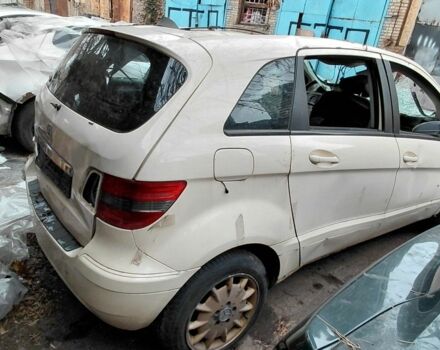 Бежевый Мерседес Б-класс, объемом двигателя 1.99 л и пробегом 300 тыс. км за 1850 $, фото 3 на Automoto.ua