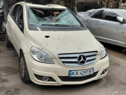 Бежевый Мерседес Б-класс, объемом двигателя 1.99 л и пробегом 300 тыс. км за 1850 $, фото 1 на Automoto.ua