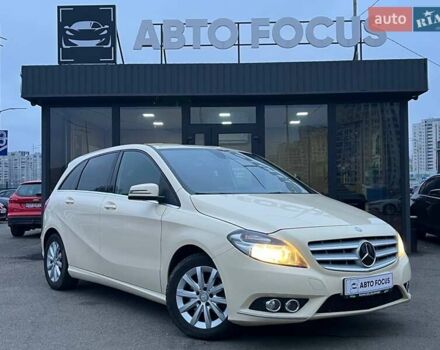 Бежевий Мерседес Б-клас, об'ємом двигуна 1.46 л та пробігом 318 тис. км за 10790 $, фото 1 на Automoto.ua