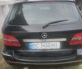 Черный Мерседес Б-класс, объемом двигателя 2 л и пробегом 420 тыс. км за 5400 $, фото 5 на Automoto.ua
