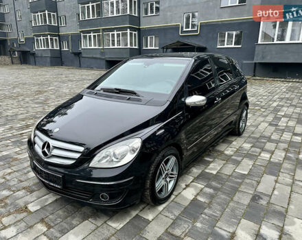 Чорний Мерседес Б-клас, об'ємом двигуна 2 л та пробігом 193 тис. км за 7700 $, фото 2 на Automoto.ua