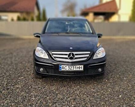 Черный Мерседес Б-класс, объемом двигателя 1.7 л и пробегом 234 тыс. км за 6000 $, фото 1 на Automoto.ua