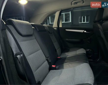 Чорний Мерседес Б-клас, об'ємом двигуна 2 л та пробігом 193 тис. км за 7700 $, фото 56 на Automoto.ua