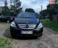 Черный Мерседес Б-класс, объемом двигателя 2 л и пробегом 138 тыс. км за 5000 $, фото 1 на Automoto.ua